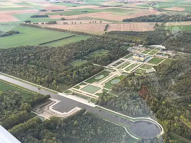 Survolez Les Châteaux de Seine-et-Marne vus du Ciel