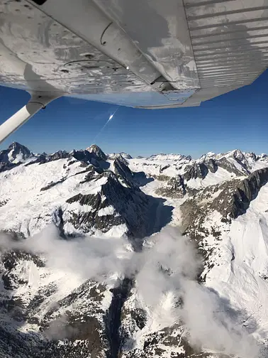 Petite balade sur la Gruyère en Cessna