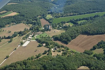 Balade aérienne sur la vallée de la Dordogne