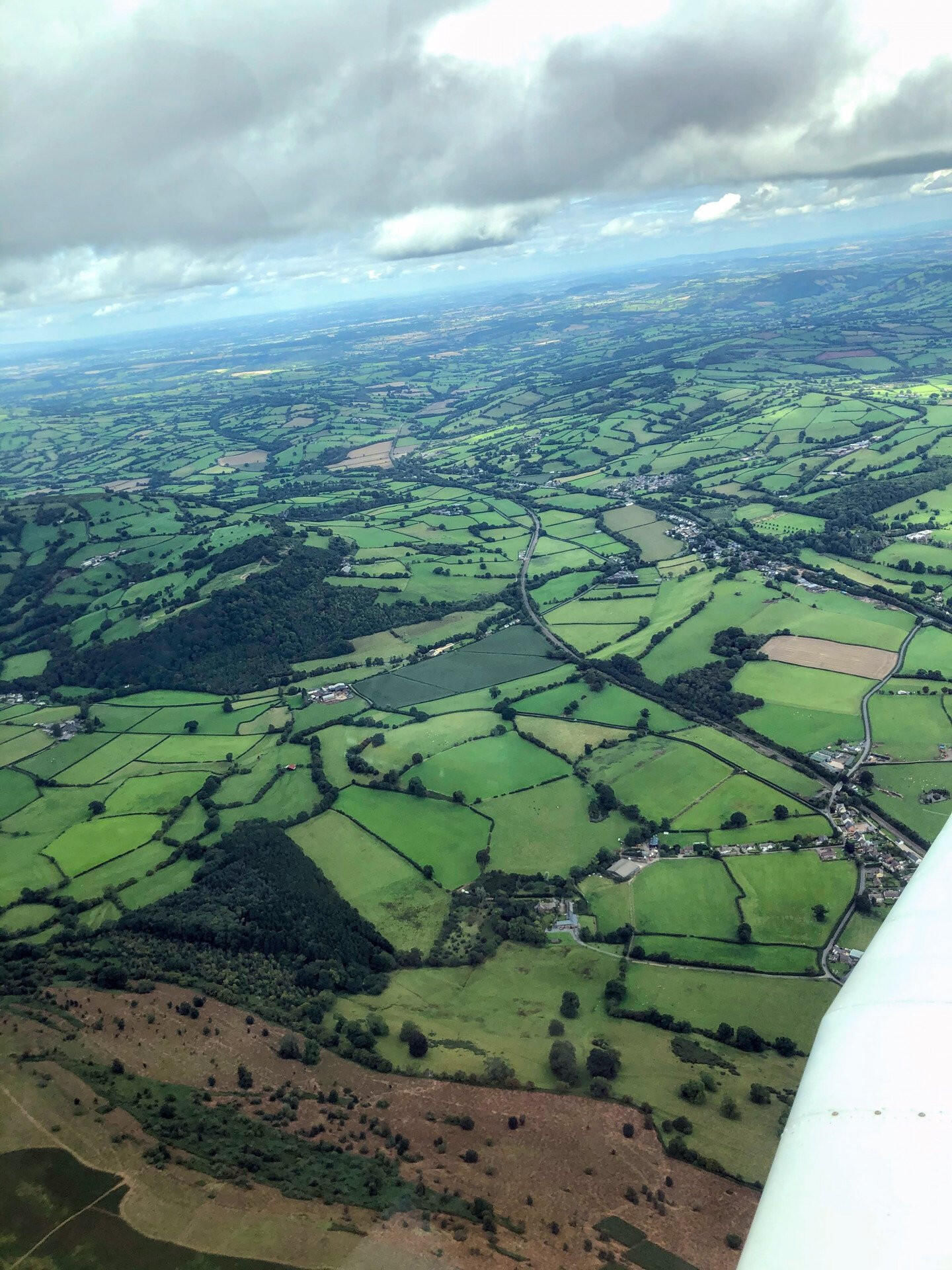 Fly to Shobdon for lunch and return