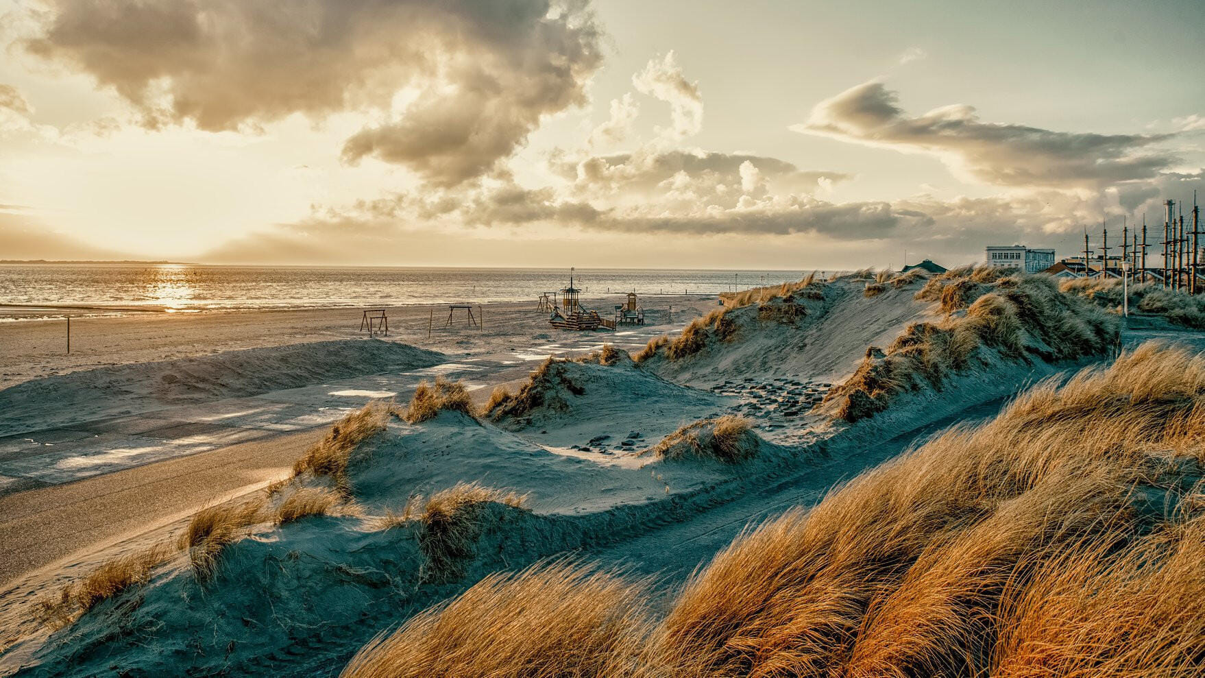 Roundtrip - London to Norderney (1-3 passengers)