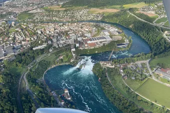 Rheinfall-Panorama: Atemberaubender Rundflug (2 Pax, CHF)
