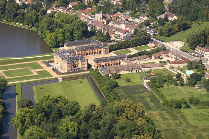 Les châteaux de la Vallée de Chevreuse en hélicoptère