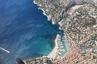 Littoral de la ciotat à carry le rouet en hélicoptère