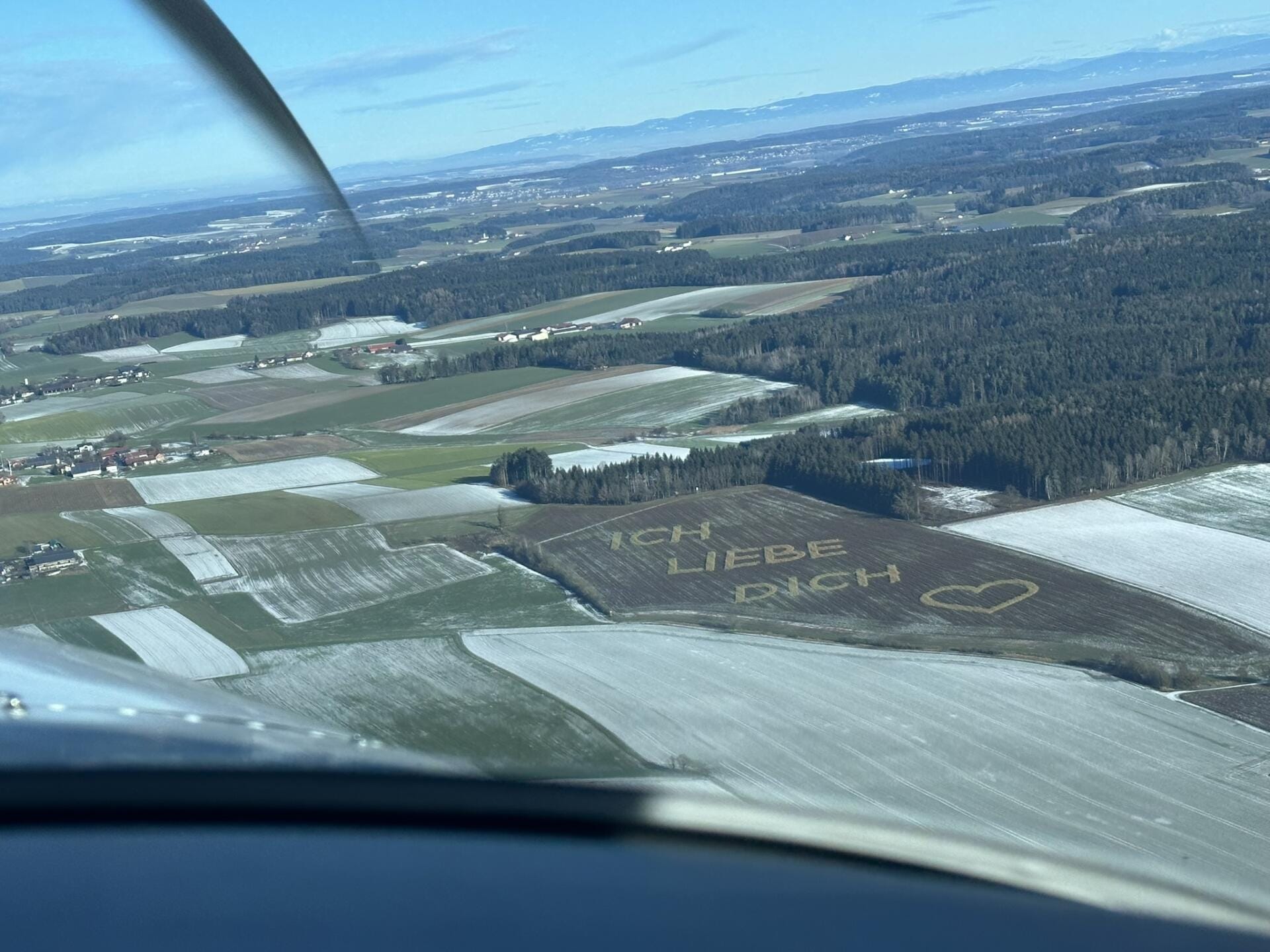 Rundflug wohin du gerne möchtest mit Start in Vilshofen
