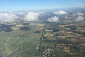 Balade aérienne et vue magnifique du château de Chantilly
