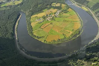 B55 - Rundflug in einer Beech B55 über das Saarland