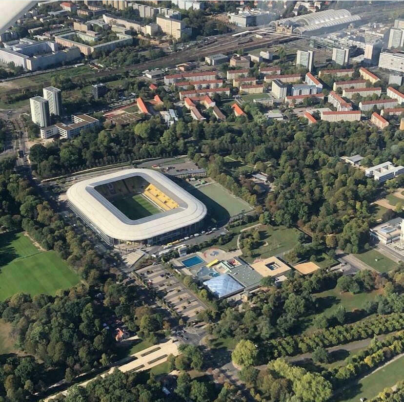 Dynamostadion🖤💛