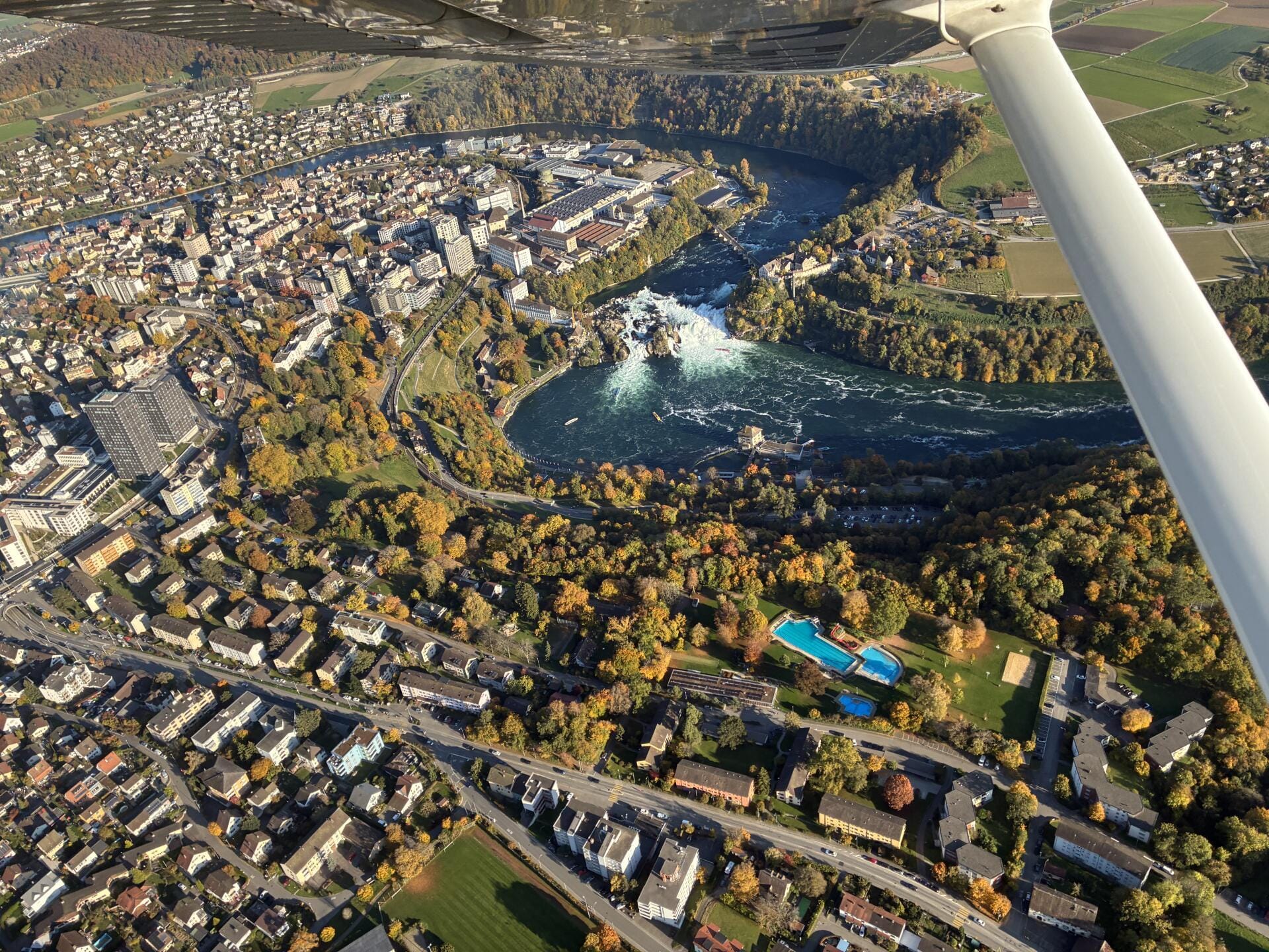 04. Rheinfall-Panorama: Atemberaubender Rundflug (CHF)