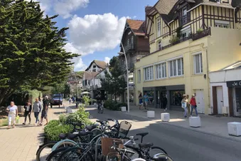 Short Walk into Town Le-Touquet