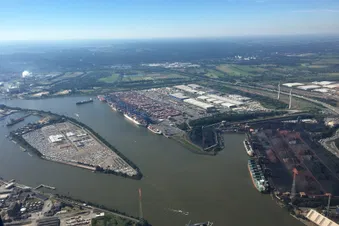 Rundflug über Hamburg