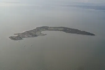 Survol depuis Niort vers l'archipel Charentais