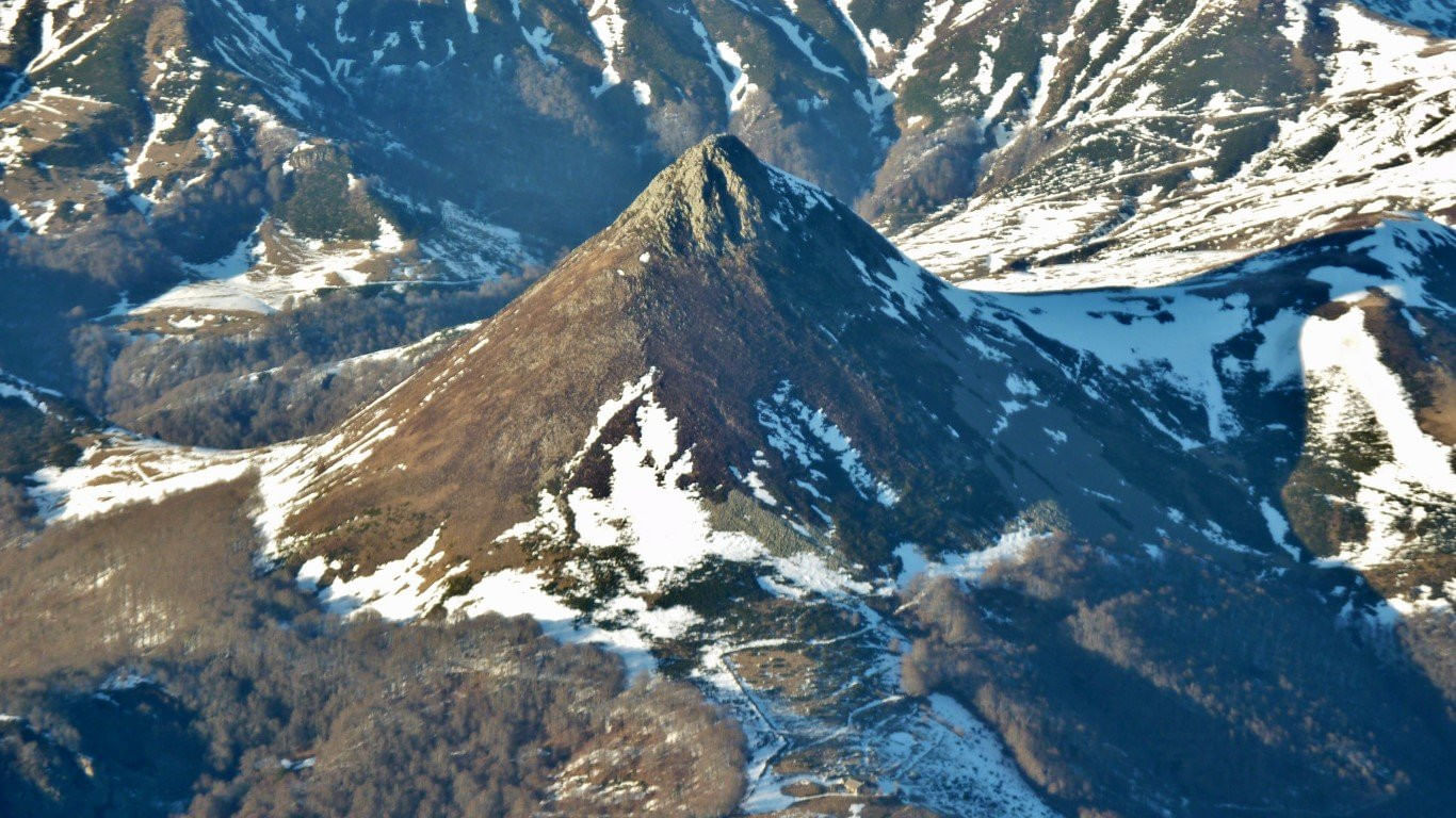 Chaine des Puys - Plomb du Cantal et viaduc de Garabit