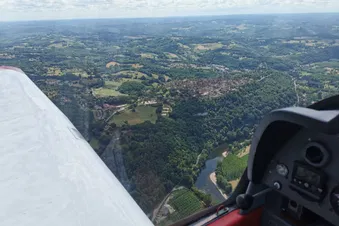 Survol des vallées de la Dordogne, de l'Isle ou du Lot