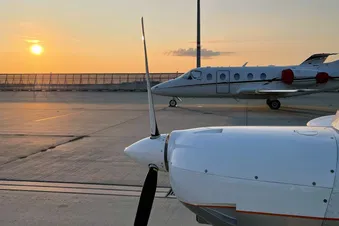 Flug nach Wunsch: Rundflug, Streckenflug oder Tagesausflug