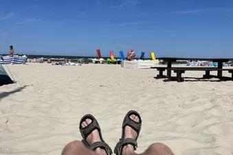 die Ruhe genießen am Strande