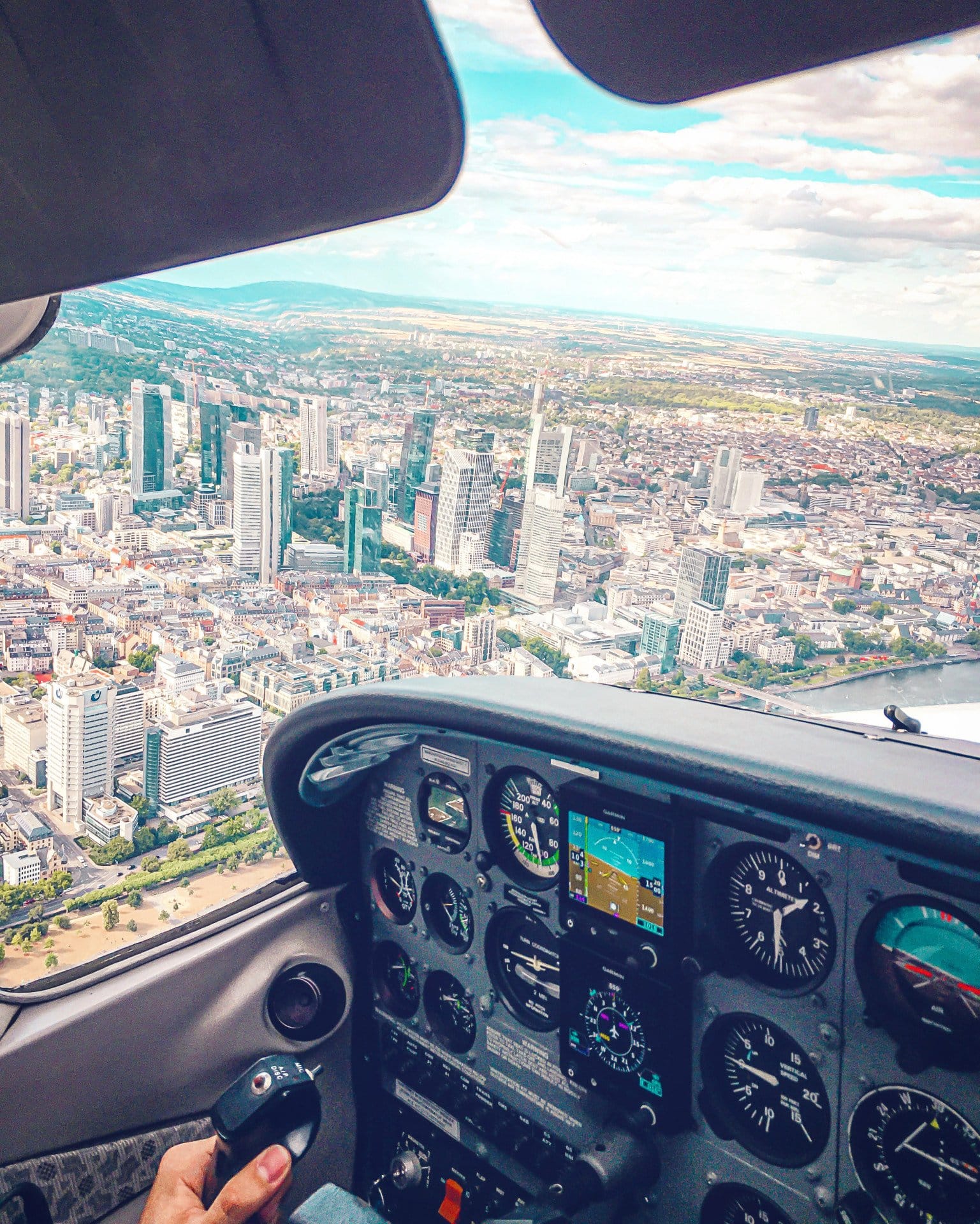 Rundflug Frankfurt und Taunus kompakt mit Piper PA28