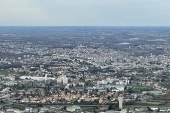 Angoulême et ses alentours en Hélicoptère - 30 min