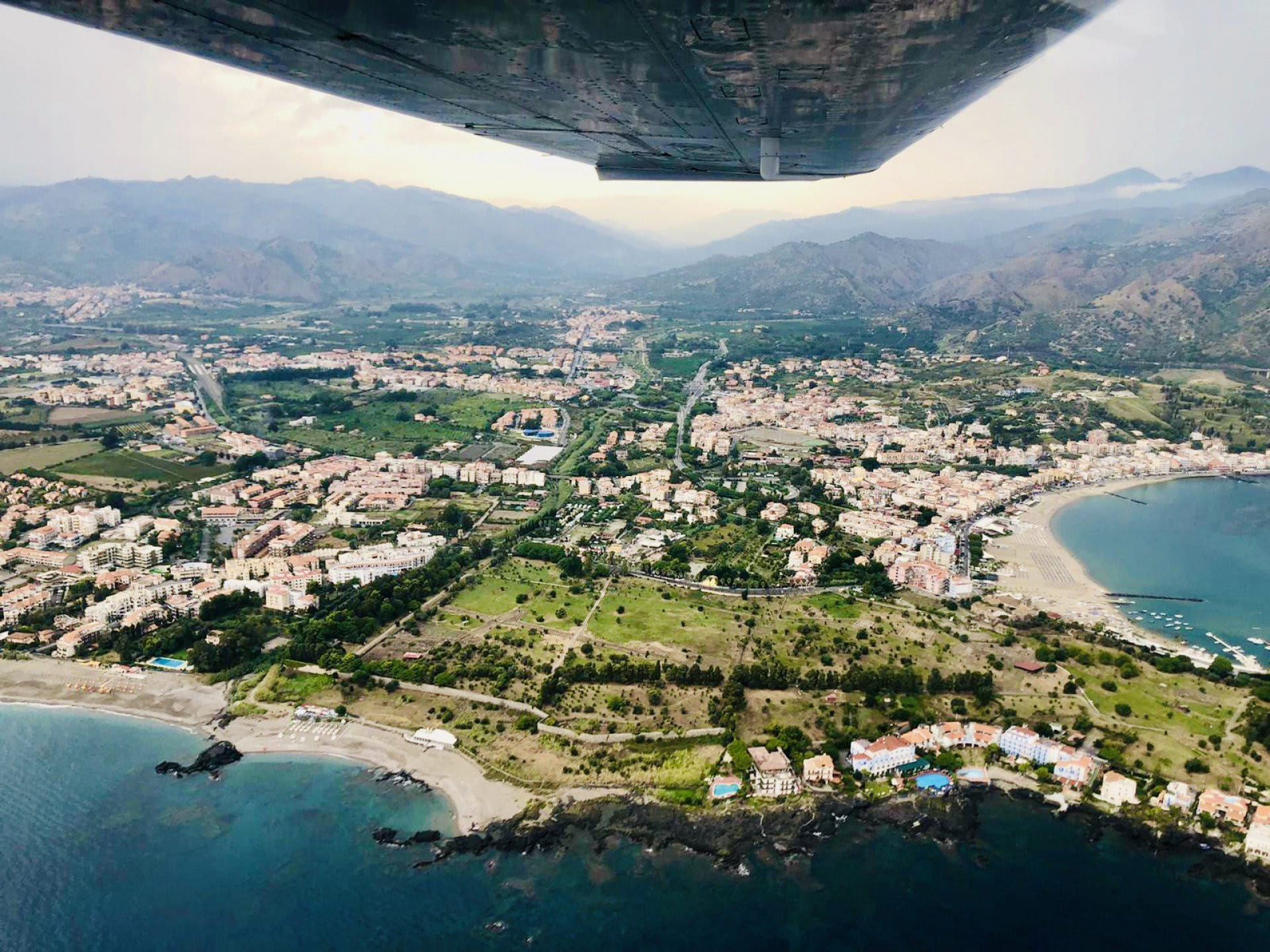 Happy birthday Gift: Sightseeing flight from Calatabiano