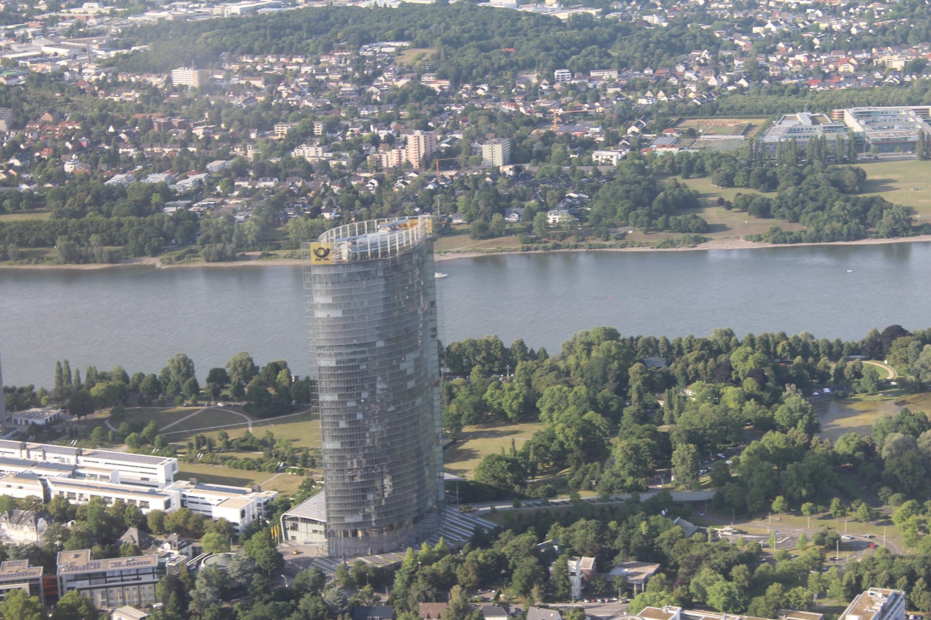 Rundflug: Kölner Dom, Düsseldorf Rheinturm und Tagebau