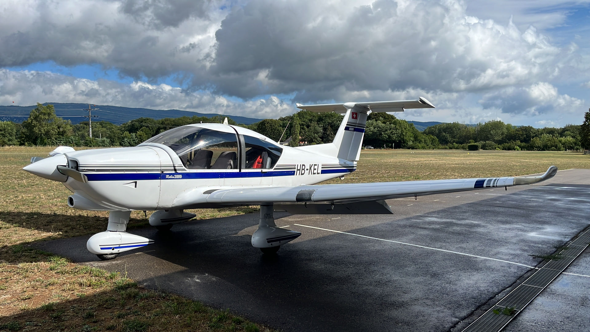 Survol des Alpes Bernoises avec pause café à La Gruyère