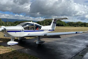 Survol des Alpes Bernoises avec pause café à La Gruyère