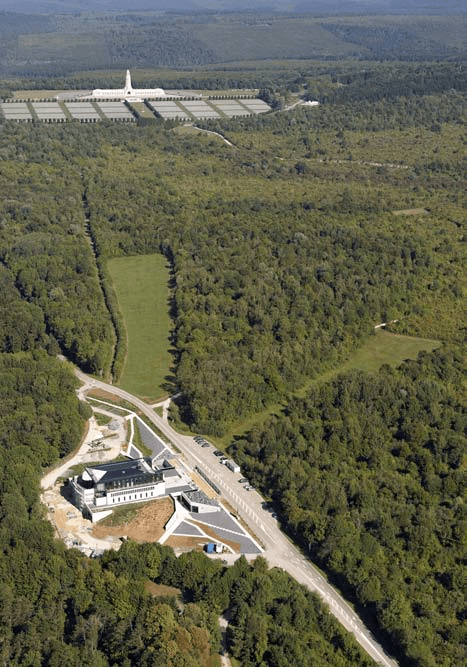Survol de Verdun, des champs de bataille et du memorial