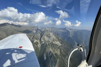 Flying back to the airfield