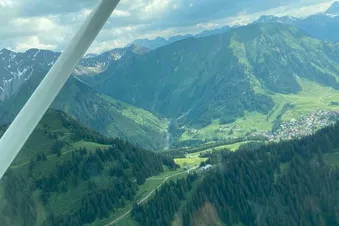 2H | Enjoy The Alps From Above (Different Route Possible)