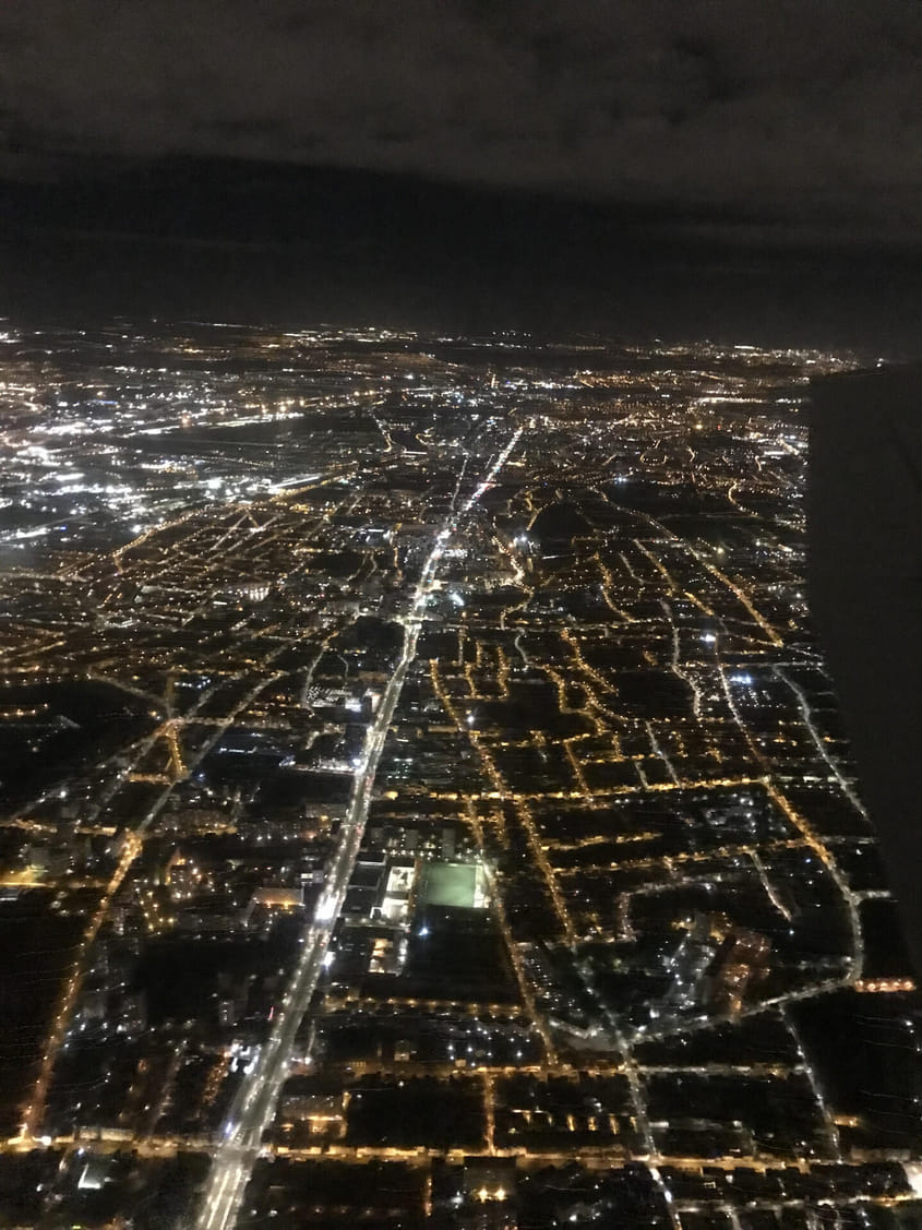 Vol au crépuscule autour de Paris