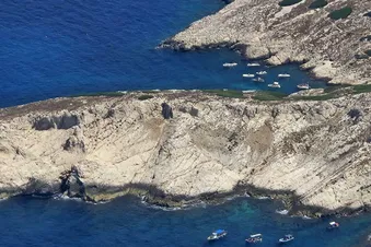 Balade aérienne autour de Marseille et des Calanques