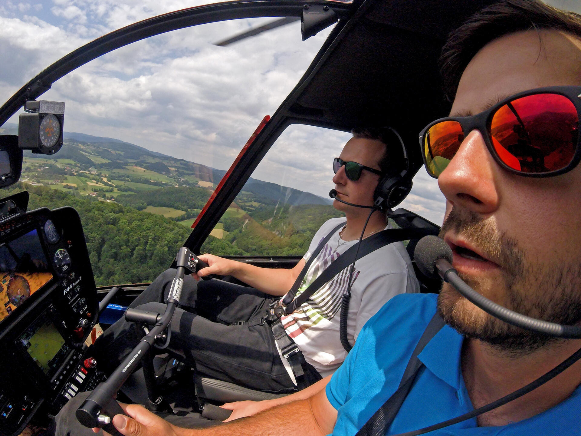 50 Minuten Schnupperflug im Hubschrauber Raven R44