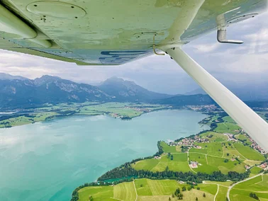 Neuschwanstein und die Alpen