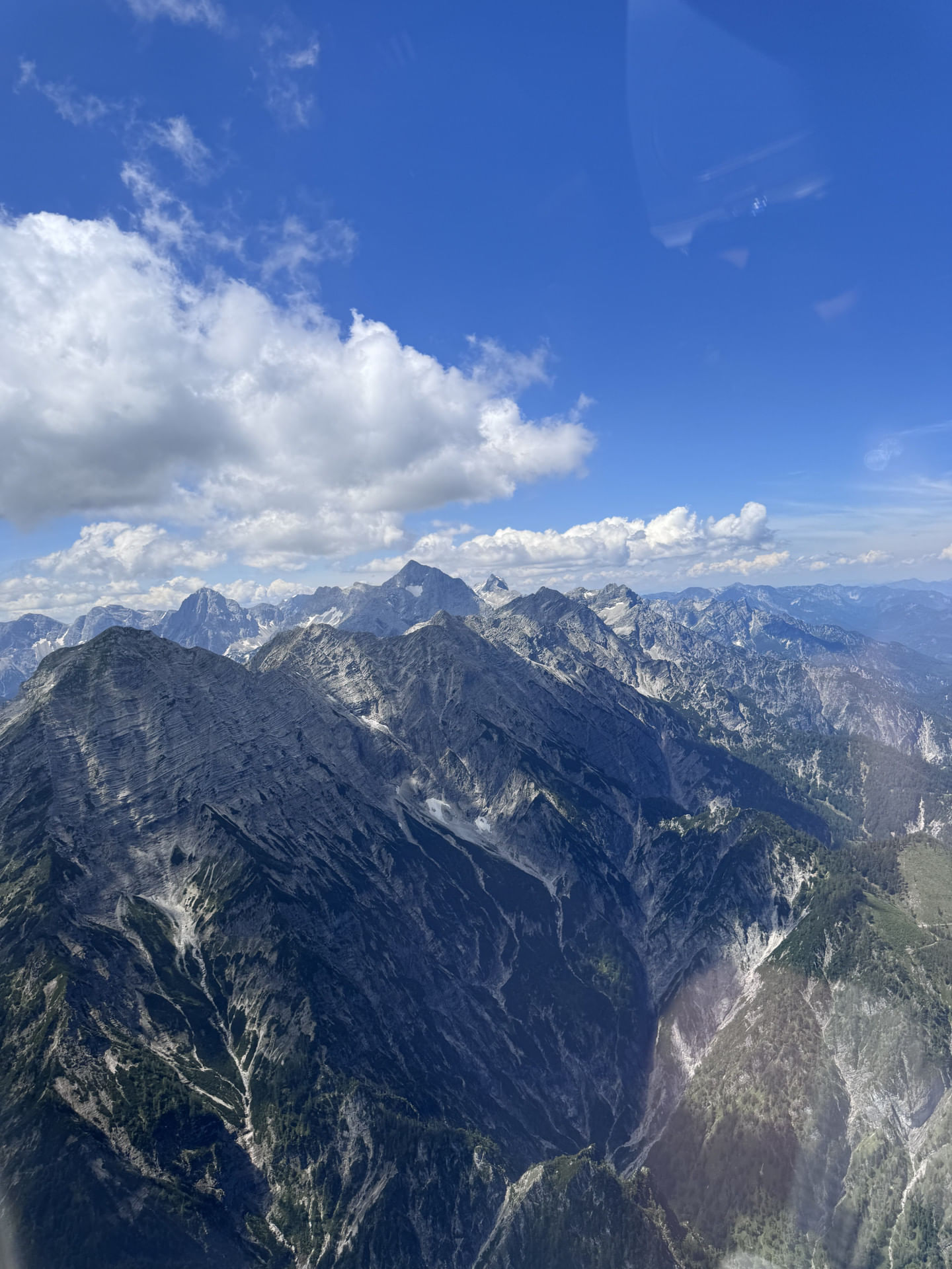 Berge und Seeenrundflug, Schönheit Österreichs