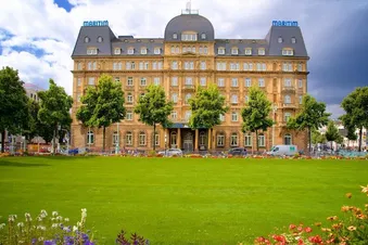 Roundtrip - Denham to Mannheim/Germany (3 passengers)