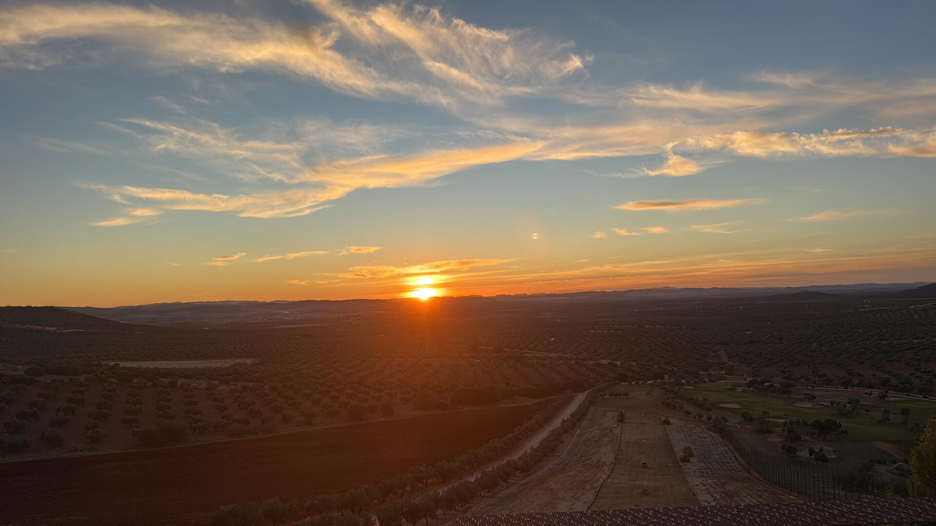 Madrid Day Express: Fly In for Tapas, Art & City Buzz!