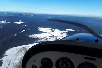 Vogelperspektive auf Coburg: Ein unvergesslicher Rundflug