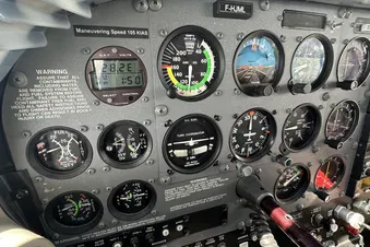 Cockpit de notre Cessna 172R F-HJML