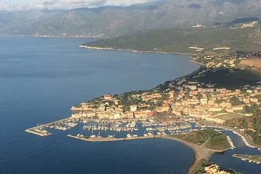 Un tour du Cap Corse, découverte aérienne depuis le côté mer