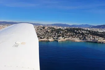 Décollage depuis l'aéroport Marseille Provence