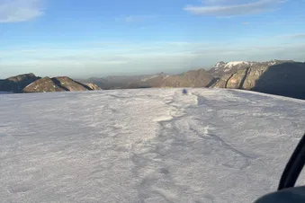 Helicopter Landing on a glacier at 10'000feet - 3000m