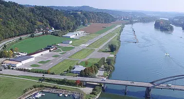 Genieße einen besonderen Flug nach Vilshofen an der Donau!