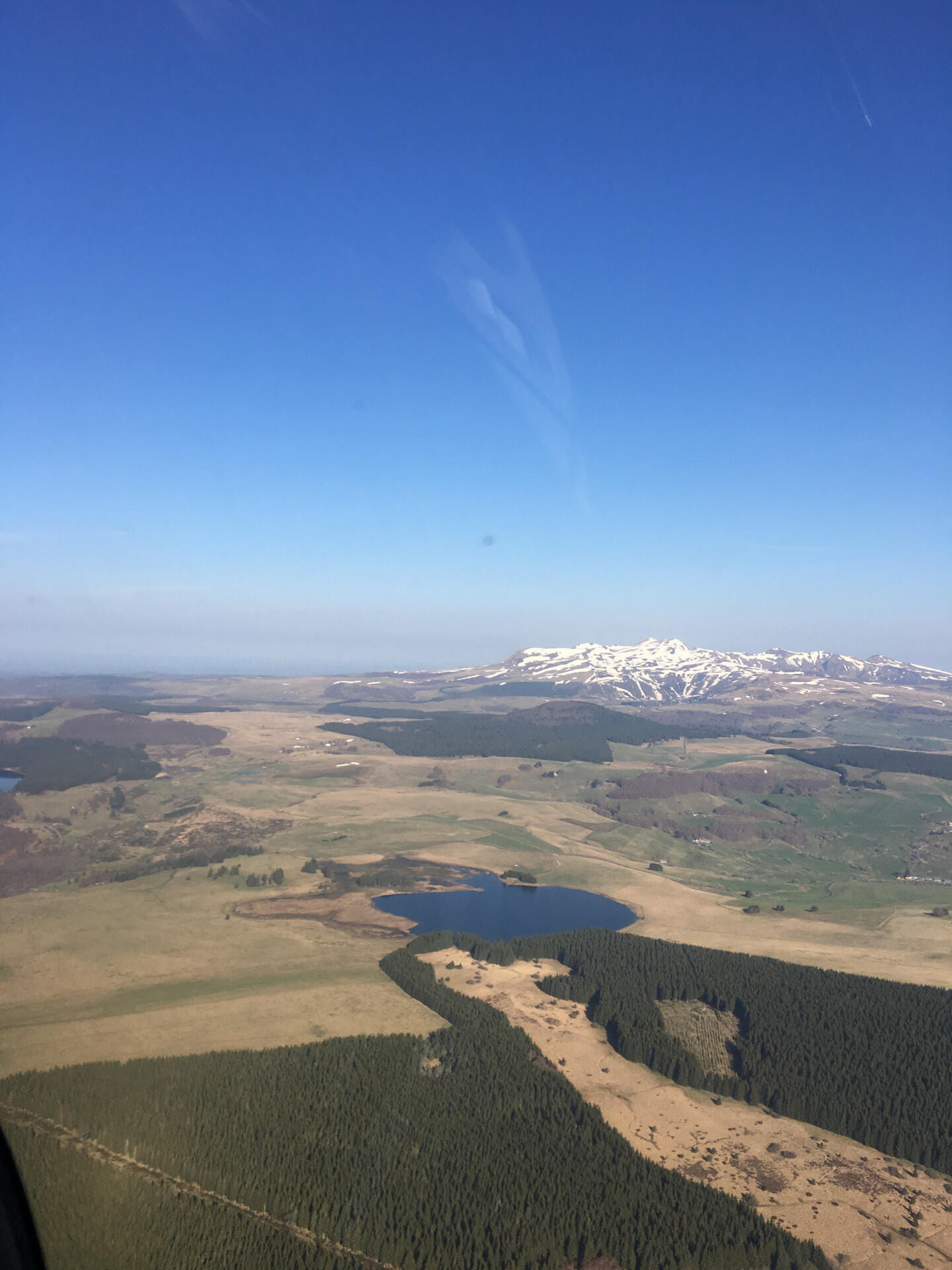 Survol du Parc naturel des volcans d’Auvergne