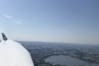 Flug nach Hamburg