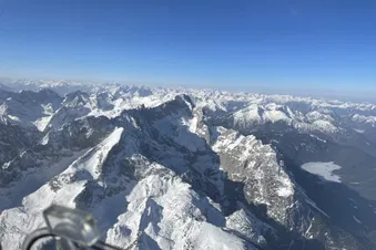 Alpen mit viel Neuschnee