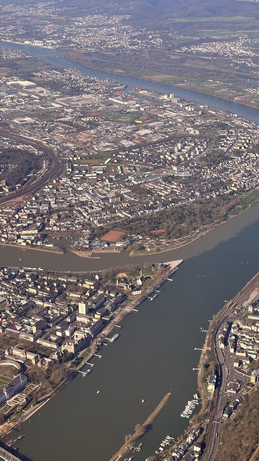 Rundflug in Cirrus SR20: Siegerland – Moseltal – Nürburgring