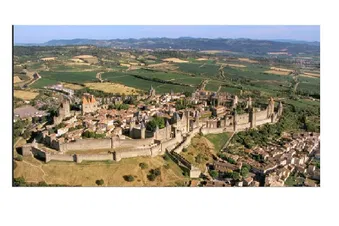 Survolez Carcassonne Château Monsegur Mont Valier