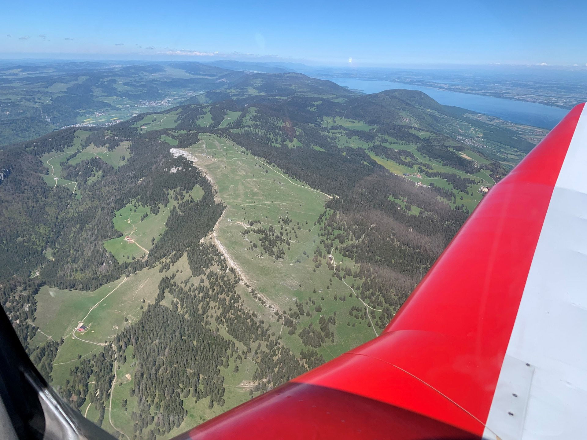 Lacs et sommets du Jura, entre France et Suisse (1h15)