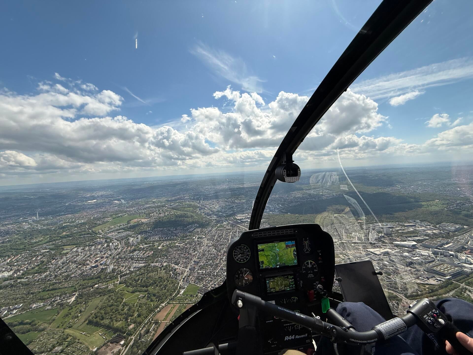 Robinson R44
