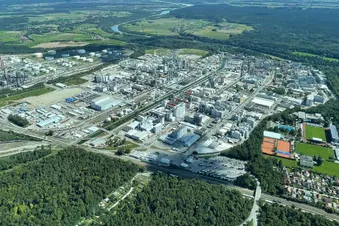 Natur und Städte entlang des Inns